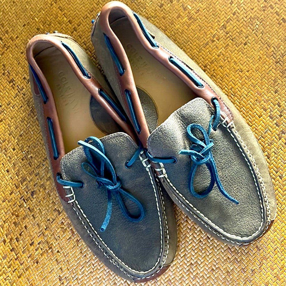 Cole Haan men’s leather, driving moccasin Brown, deep navy trim size 8 mens